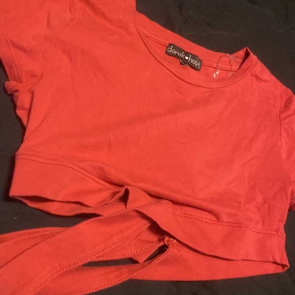 Red crop top - Picture 2 of 3